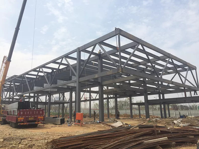 Metal Warehouse အဆောက်အအုံ